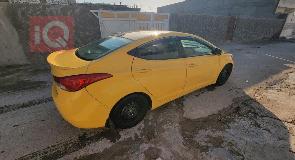 هیۆندای ئەلەنترا